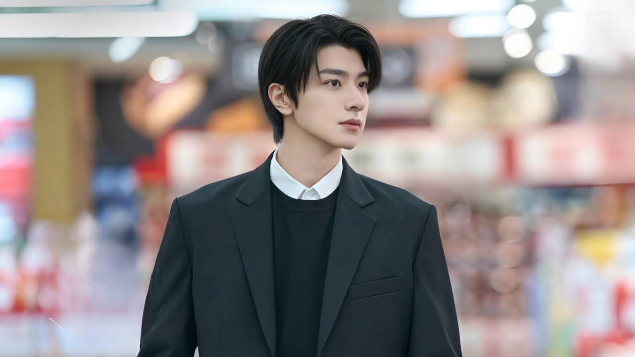 Юрист, который не может платить за аренду, но продолжает работает ради похоти и страсти, но не денег смотреть онлайн