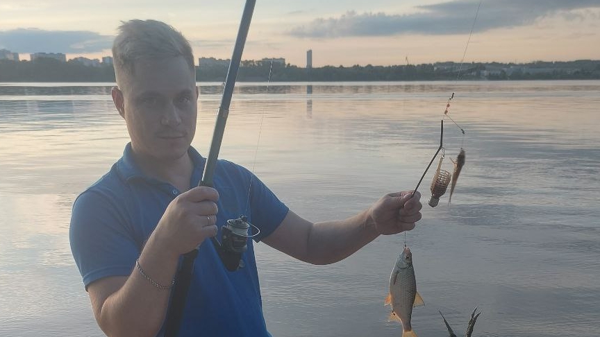 ловим рыбку, варим уху, отдыхаем ) река,Кама,свежий воздух )