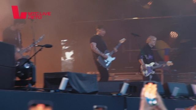 Было незабываемо. Теперь — Петербург. 5–6 июля. VK FEST.
билеты: Everydayrain.com