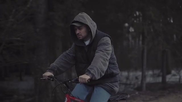 Саша Санта - «Счастливыми» (official video) смотреть онлайн