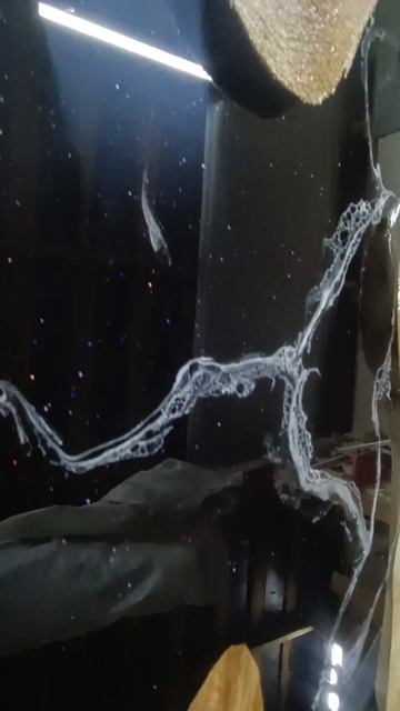 Стол из эпоксидной смолы