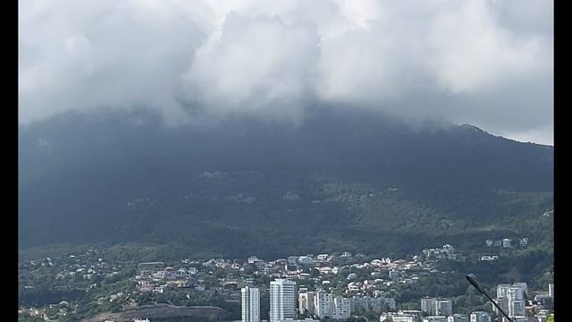 Ялта. Горы. Море. Лето. Красота! Июнь 2025. Крым. Crimea. Yalta. смотреть онлайн