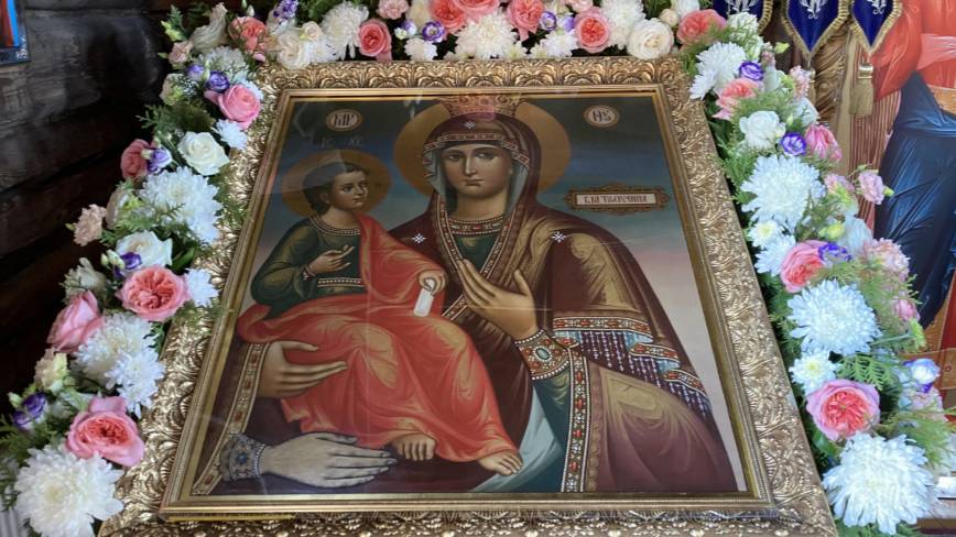День празднования иконы Божией Матери «Троеручица» смотреть онлайн