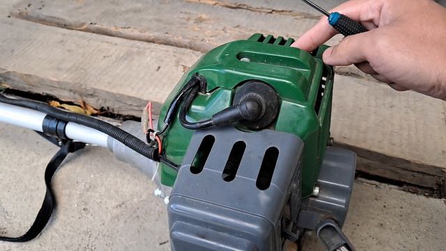 Глохнет триммер при нажатии на газ и увеличении оборотов - причина и решение проблемы