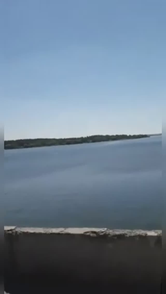 Едем по мосту Шершневского водохранилища. смотреть онлайн