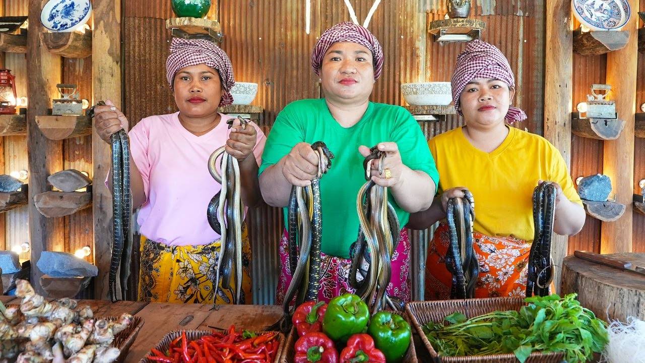 Cooking Snake Sausages And Fried Eel Fish With Ginger  Yummy Snake Sausage And Cook Eel Fish Recipe