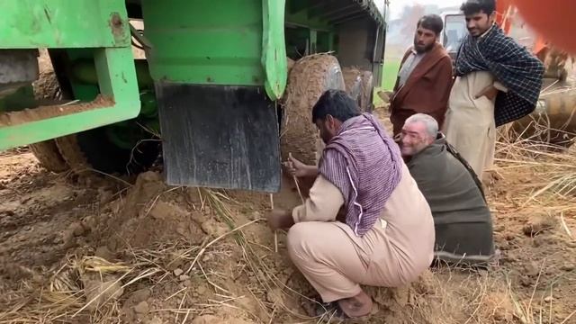 Подборка 3х аварийных ремонтов грузовиков на дороге смотреть онлайн