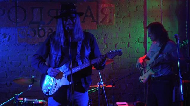 11. Break On Trough – The NEWS Tribute to The Doors