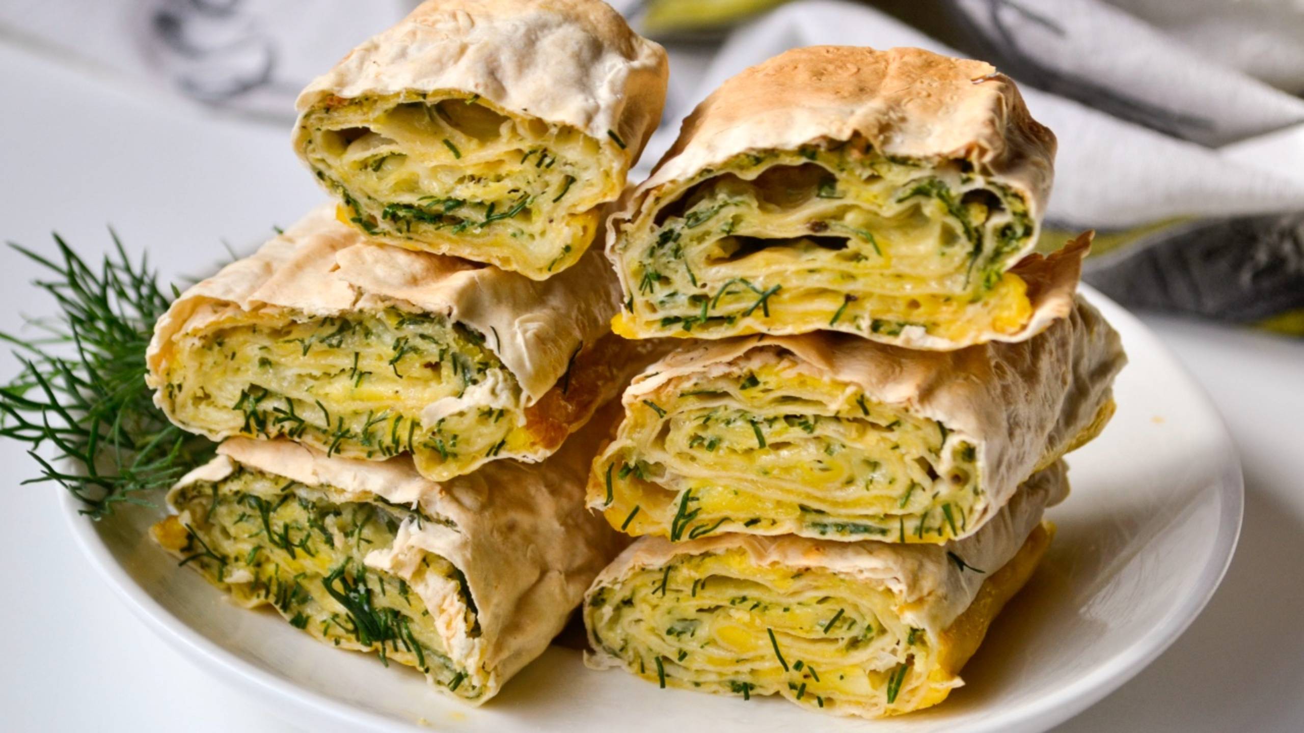 🍳 Простой завтрак в Аэрогриле. Вкуснейший омлет с сыром в лаваше. смотреть онлайн