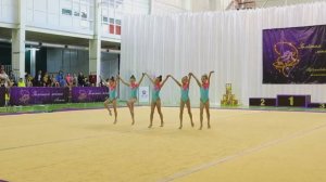 Групповое выступление, соревнования по художественной гимнастике