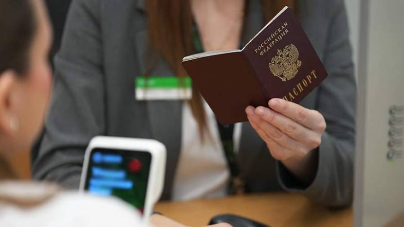 Только шесть из 15 банков снизили проценты по потребкредитам