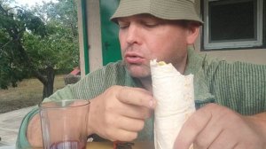 МУКБАНГ шаурма и котлета по-киевски/обжор/мокпанроссия/перекус/ужин