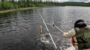 НАШЛИ ЩУЧЬИ МЕСТА. ОТКРЫВАЕМ СЕЗОН. РЫБАЛКА В ЯКУТИИ