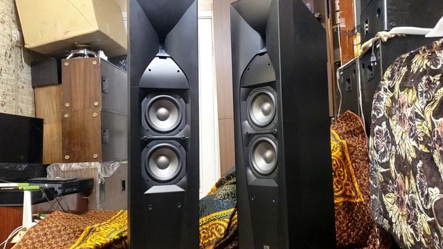 JBL Studio 580 , напористый и наглый патимейкер смотреть онлайн