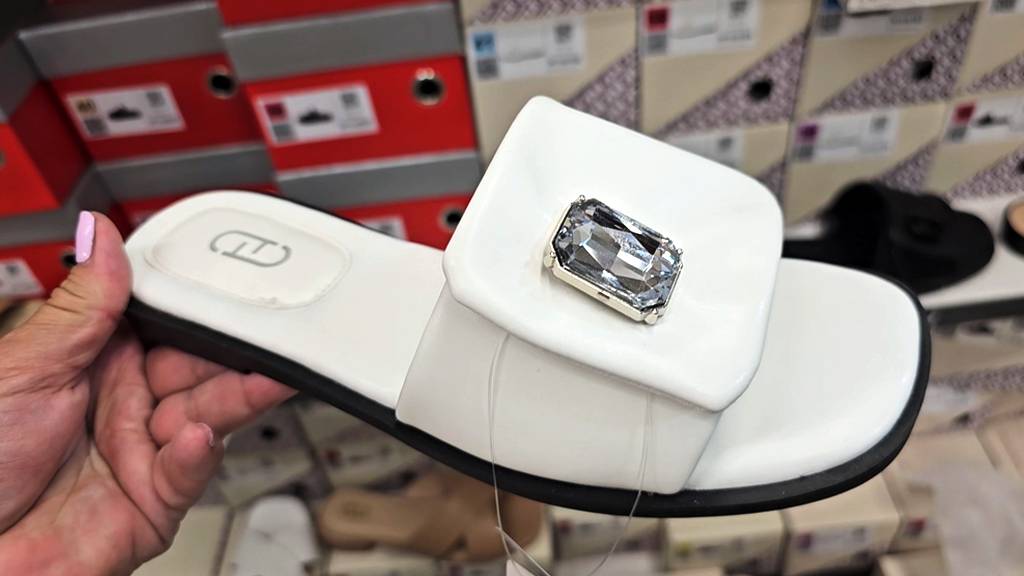 Магазин Кари.Сабо.Отличные летние новинки по умеренной цене.Скидки и акции смотреть онлайн