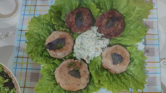 Котлеты из сазана смотреть онлайн