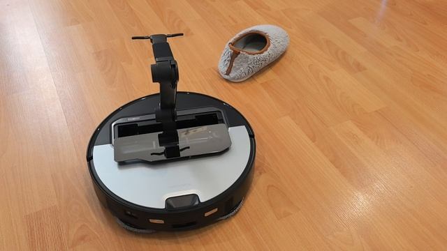 Roborock Saros Z70 захват предмета