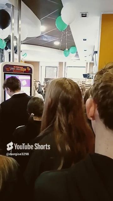 туса тайные съёмки в ресторане перезалив