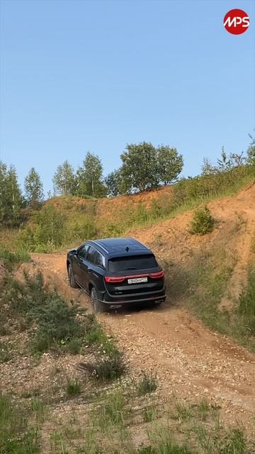 Soueast S09 на бездорожье: нас не покорил, но с полным приводом на горку заехал. Скоро полный тест. смотреть онлайн