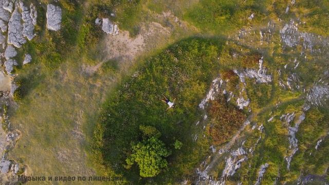 Музыка наполняет голову лёгкостью при каждом кадре - Action -- Chad Crouch -- Arps II