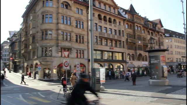 Швейцария. Базель. Рыночная площадь и Красная Ратуша. смотреть онлайн