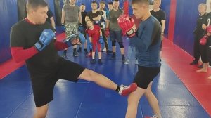 УПРЕЖДАЮЩИЙ УДАР НОГОЙ В БЕДРО И ОТБИВ УДАРА РУКОЙ. РБМ. САРАТОВ 2025