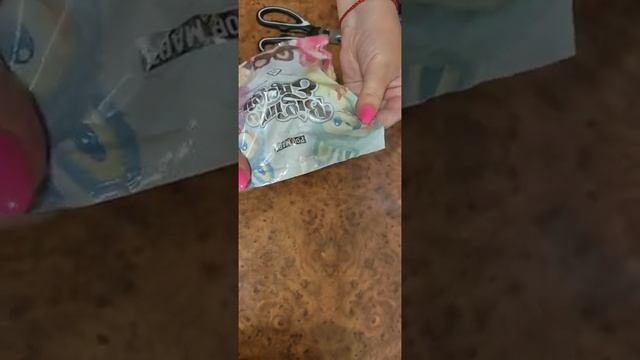 Лабубу игрушка брелок мягкая в коробке 17 см смотреть онлайн