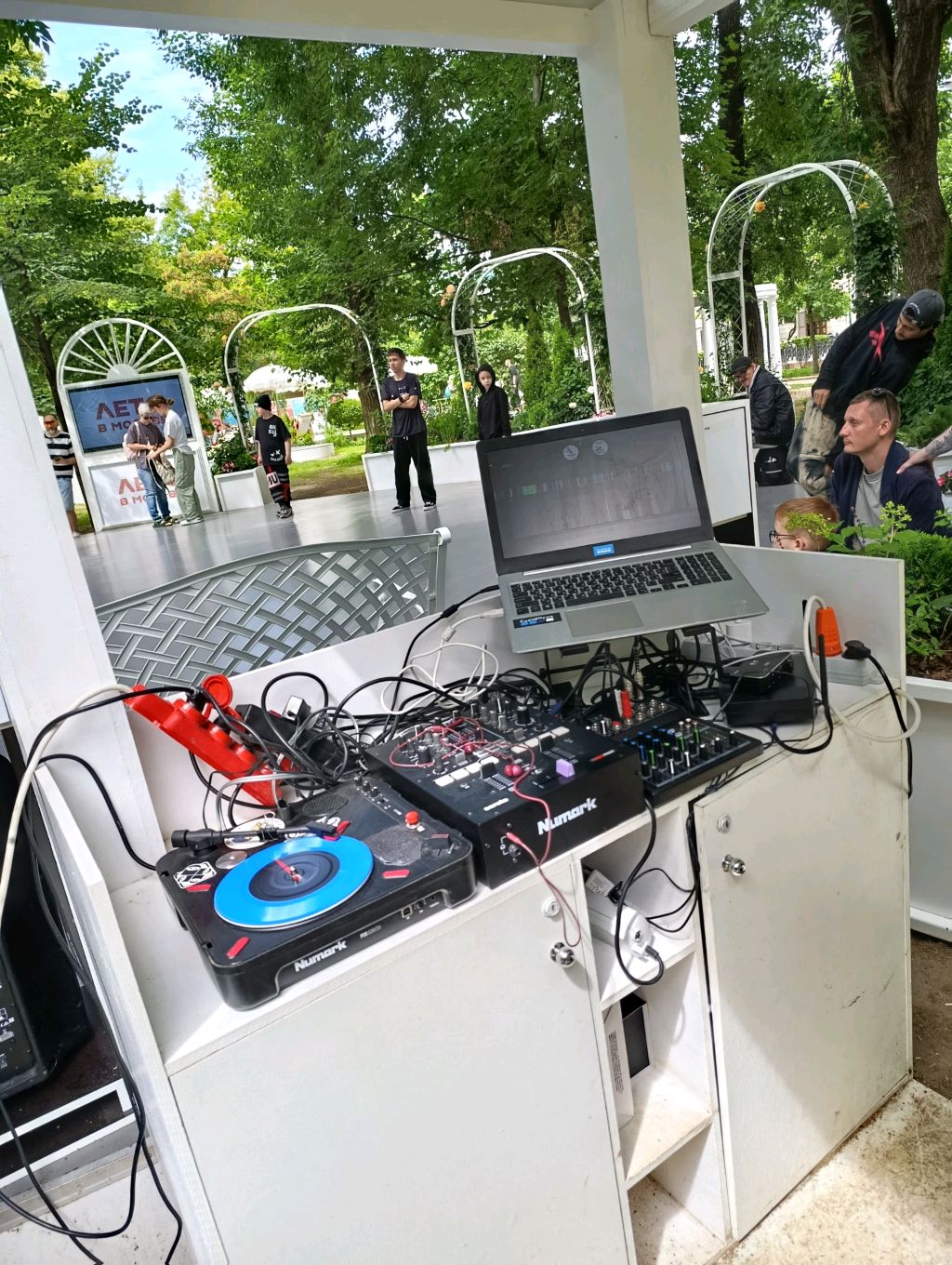 лето в Москве #turntable #dj #музыка #scratch смотреть онлайн
