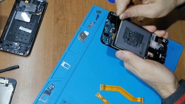 Samsung A50 разборка. Замена дисплейного модуля.