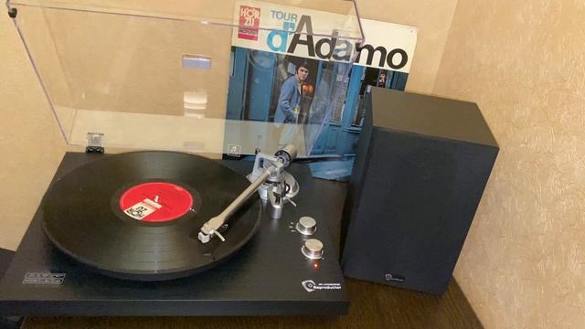 Виниловый проигрыватель #1 смотреть онлайн