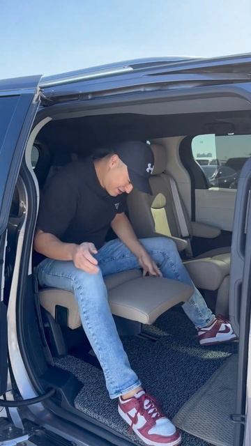 Toyota Sienna, левый руль. Заказать авто из Кореи Вотсапп +821065304994 смотреть онлайн