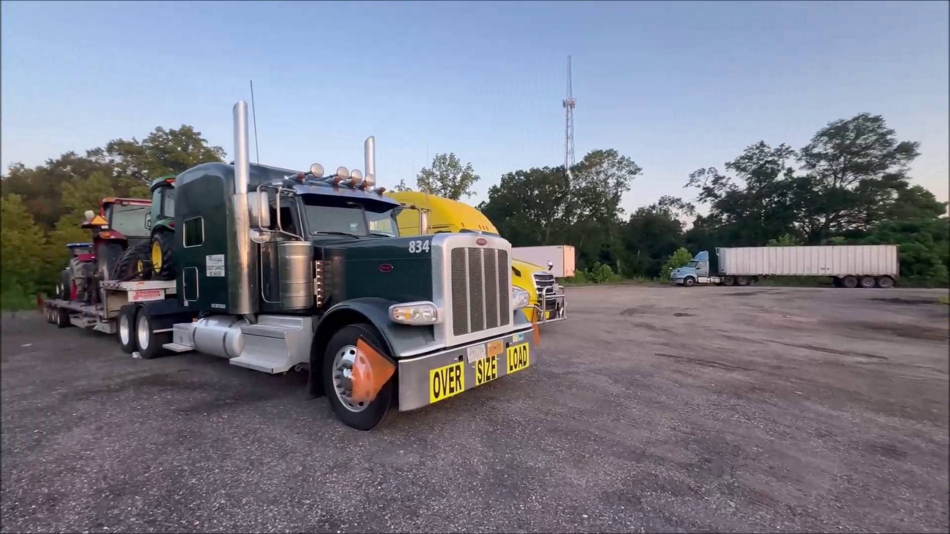 ВЕЗУ 4 ТРАКТОРА ПЕРЕКУПУ. Дальнобой по США: Судьба ДОРОГА смотреть онлайн