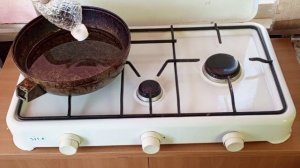 Жарим мелких карасей, которые уже полежали в холодильнике