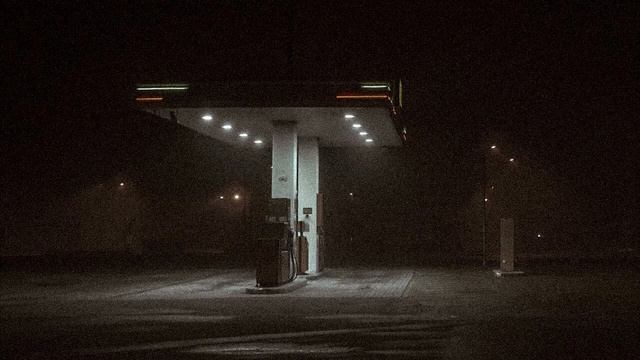 It's 3am And You're Thinking About Your Life.