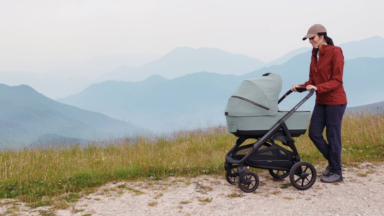 Коллекция 2024. Коляска 3 в 1 Inglesina Aptica XT.