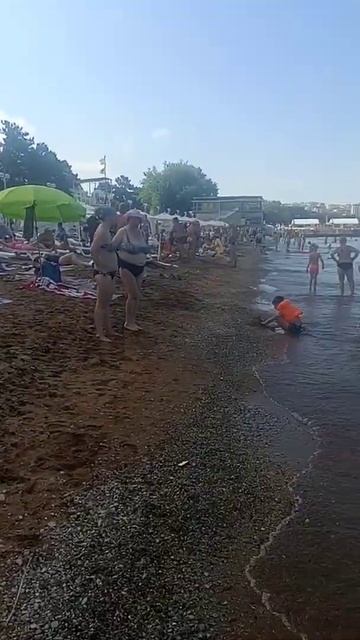 Геленджик. Лермонтовский пляж. 9:30.