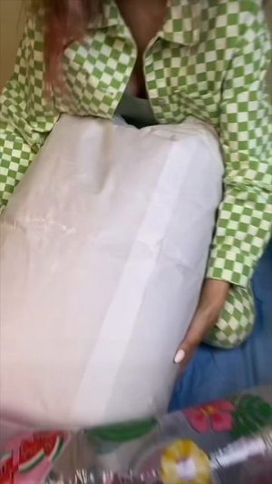 Бассейн с НЕньютоновской жидкостью на 3 млн подписчиков. 😱