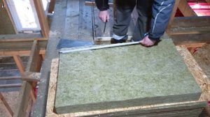 Необычный нож для резки каменной ваты.