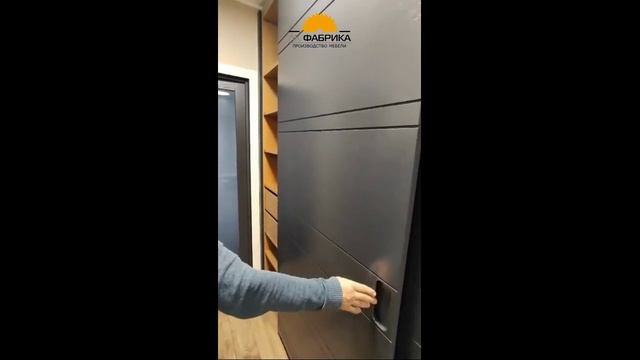 Прихожая с зеркалом. ЛК фабрика