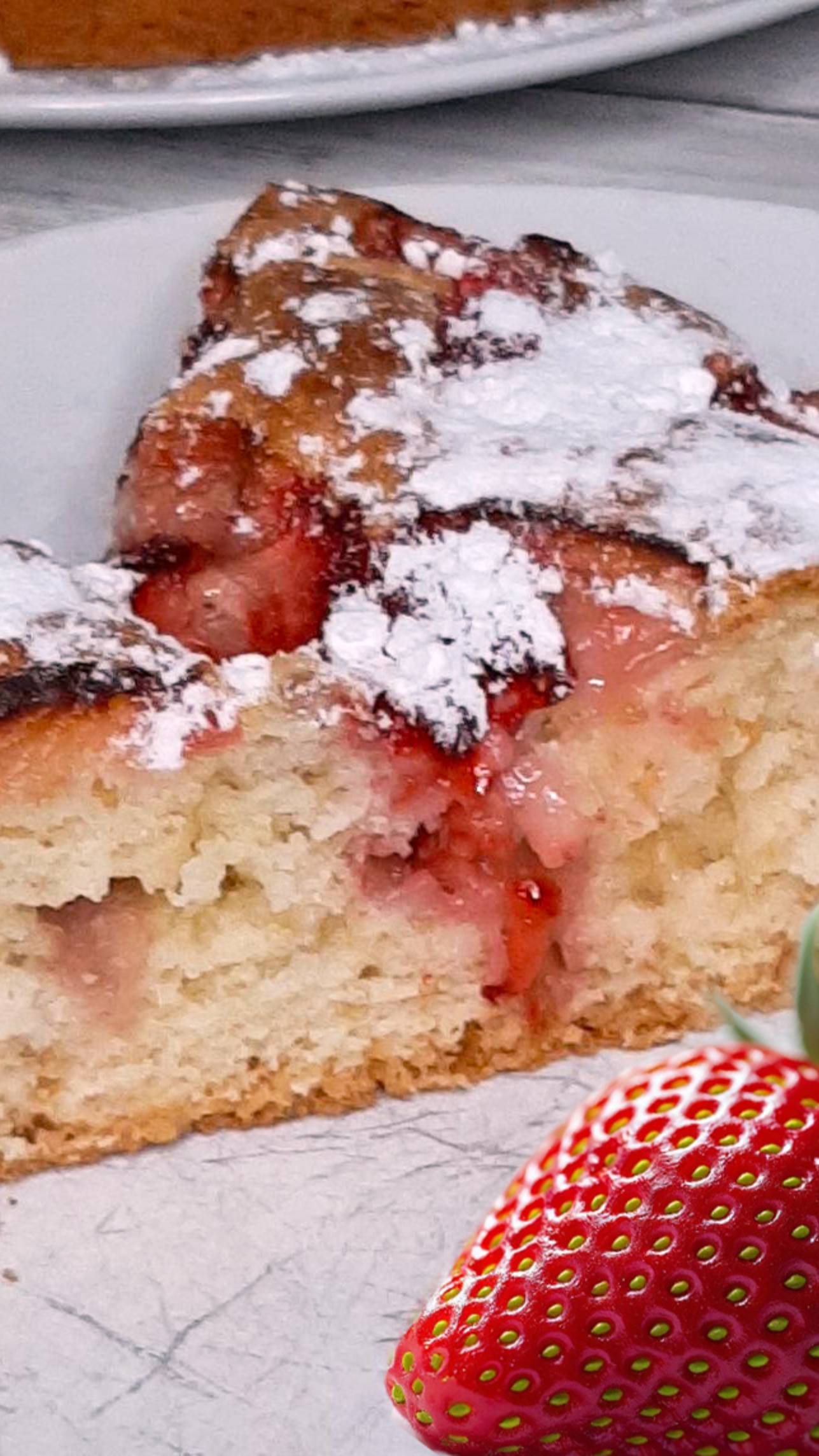 Вкусный и очень простой пирог с клубникой. Дюжина рецептов пирогов с ягодами (2). смотреть онлайн