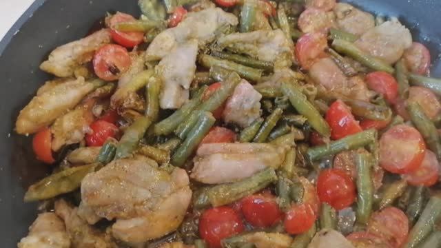 Курица и стручковая фасоль