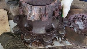 VOLVO FH - 4  Пневматическая система отказ ,  и задняя ступица DAF 105