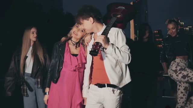 Сергей АРУТЮНОВ, Блестящие, Иван Воробьев - Как тогда на выпускном Radio Mix смотреть онлайн