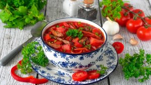 Борщ с кислой капустой и свеклой с говядиной