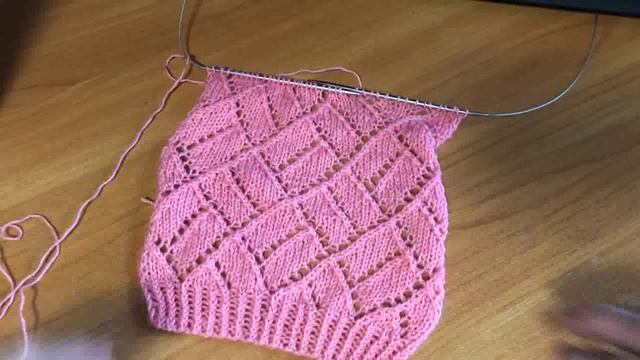 Ромбы так и ромбы вот так. Ажурный узор спицами смотреть онлайн