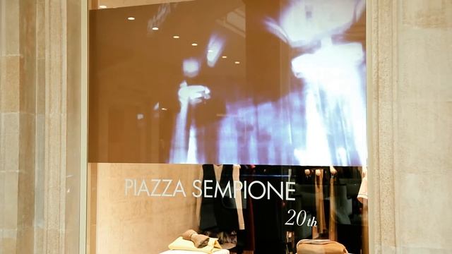 Проекционная витрина Piazza Sempione от РА 