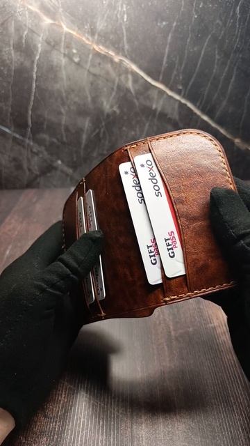 кошелёк бифолд из натуральной кожи окрашенный вручную #кошелёк #ручнаяработа #покраскакожи