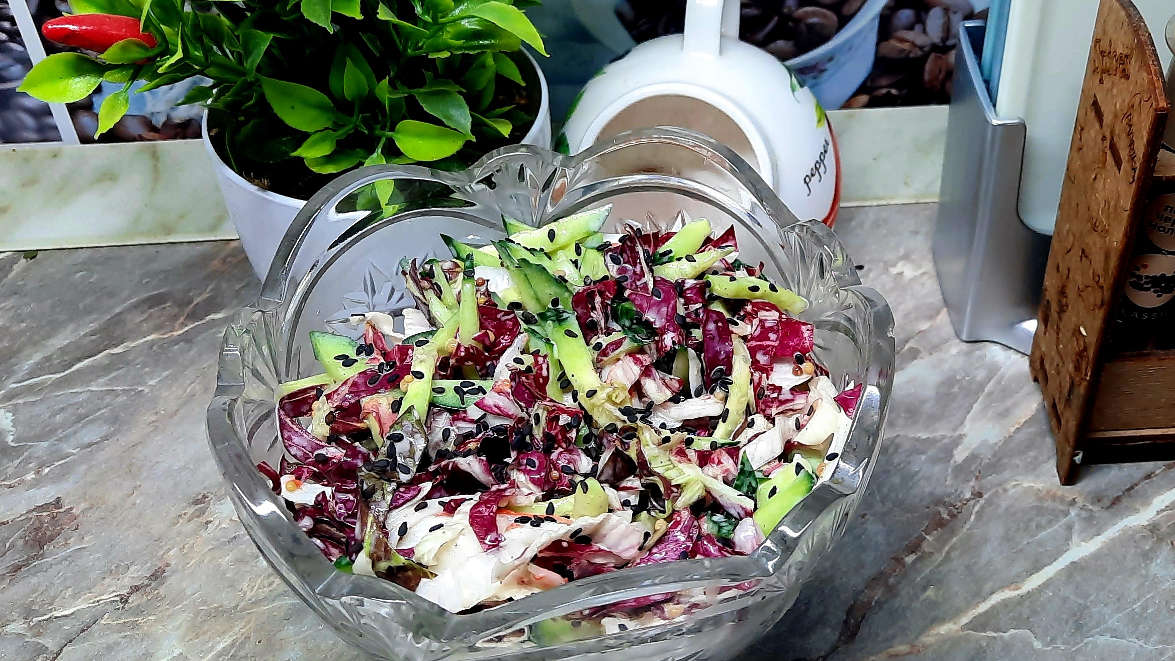 САЛАТ, который ешь и не можешь остановиться!! Всего 3 ингредиента, а получается ОБЪЕДЕНИЕ!! смотреть онлайн