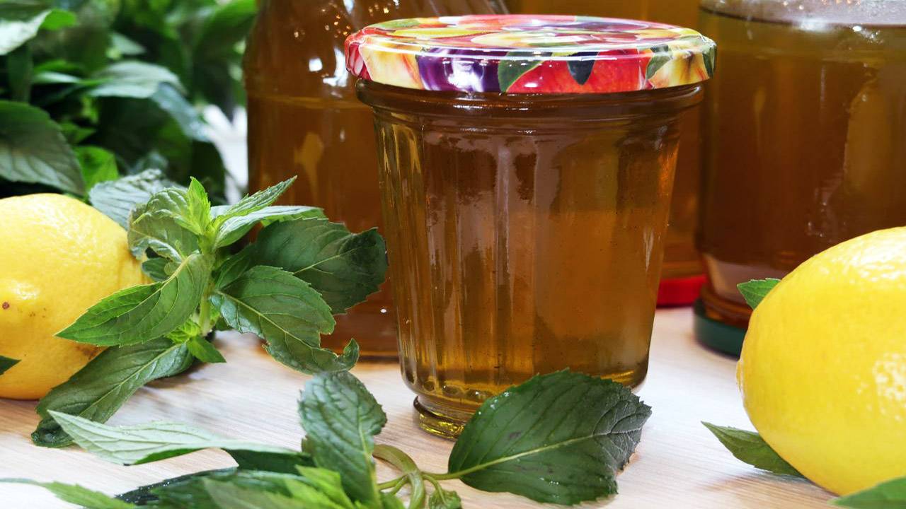 Ароматное варенье из мяты с лимоном смотреть онлайн