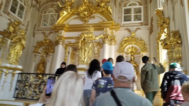 Петергоф. Парадная лестница большого дворца